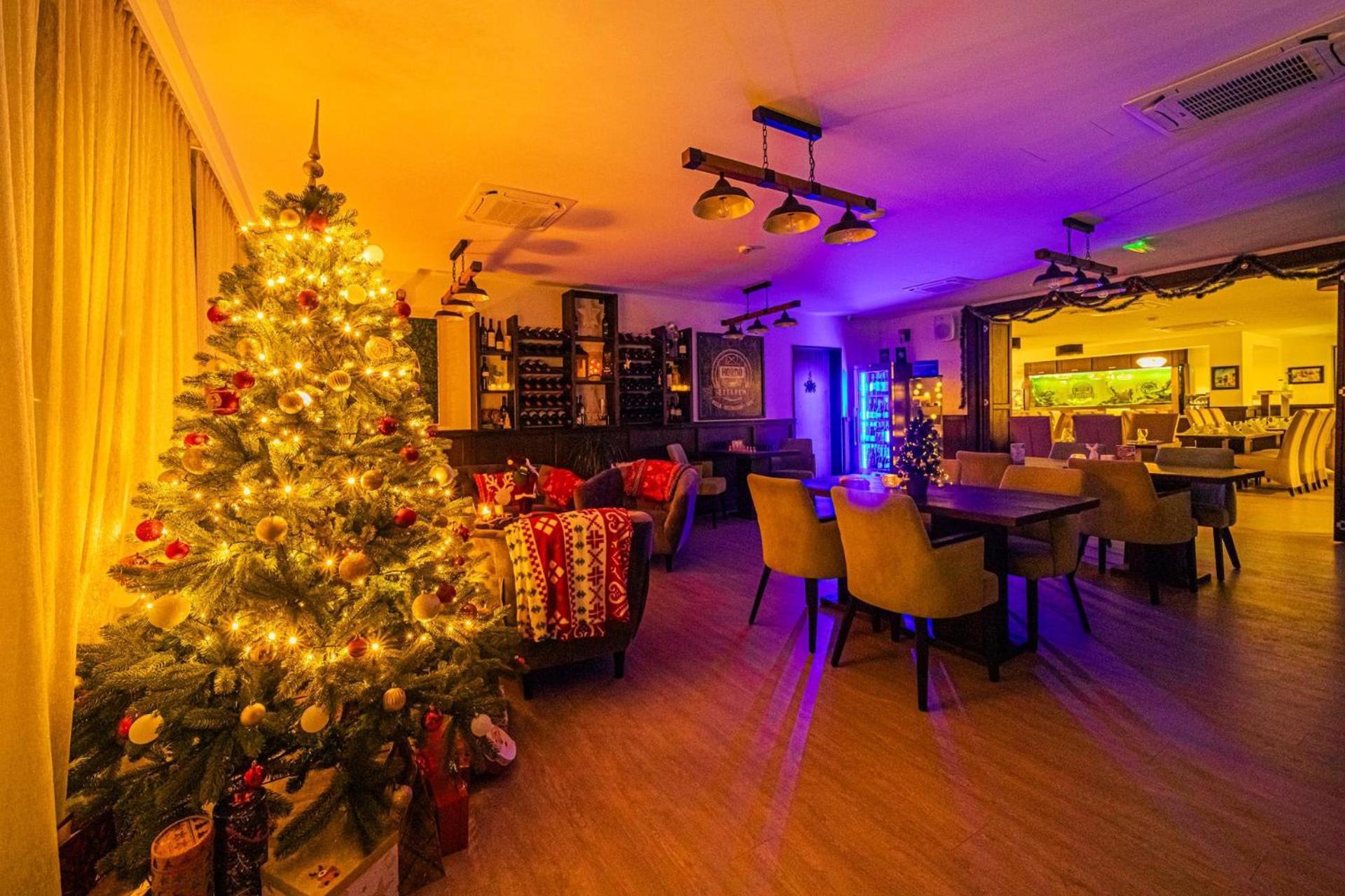 Park Hotel Buek-Buekfuerdo ภายนอก รูปภาพ
